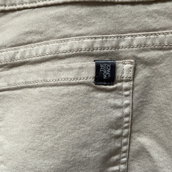 Women’s The North Face Jeans - Picture 2 of 9